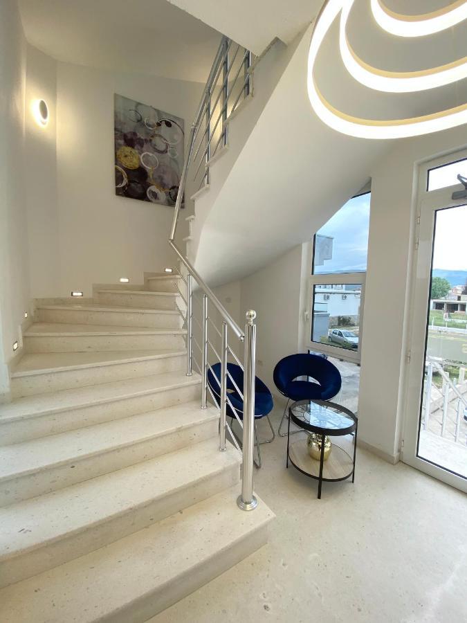 Apartmens Xhenis Lux Ulcinj Buitenkant foto