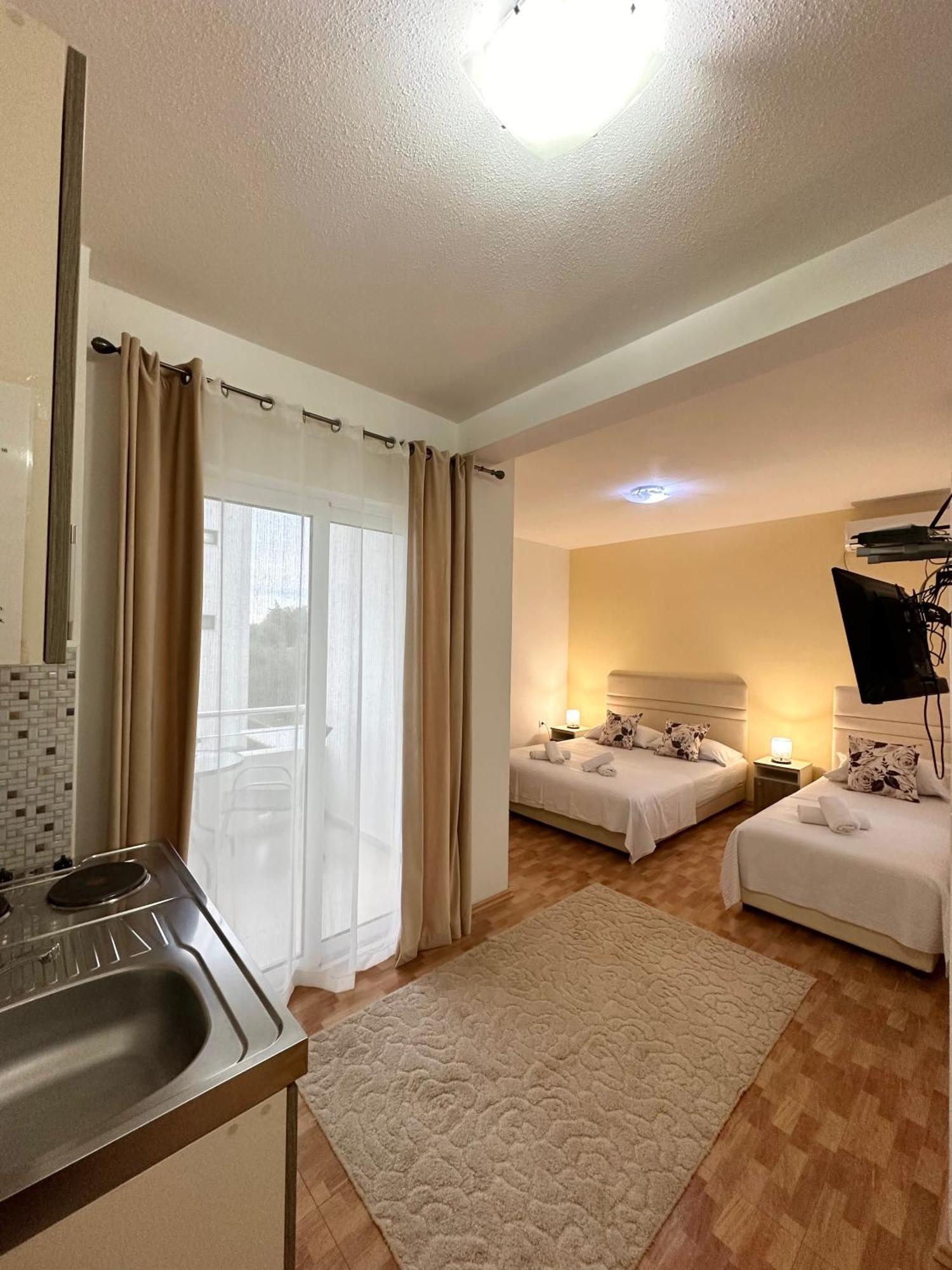 Apartmens Xhenis Lux Ulcinj Buitenkant foto