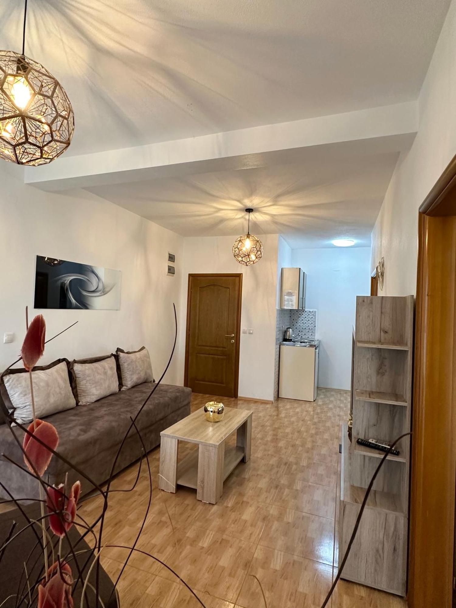 Apartmens Xhenis Lux Ulcinj Buitenkant foto