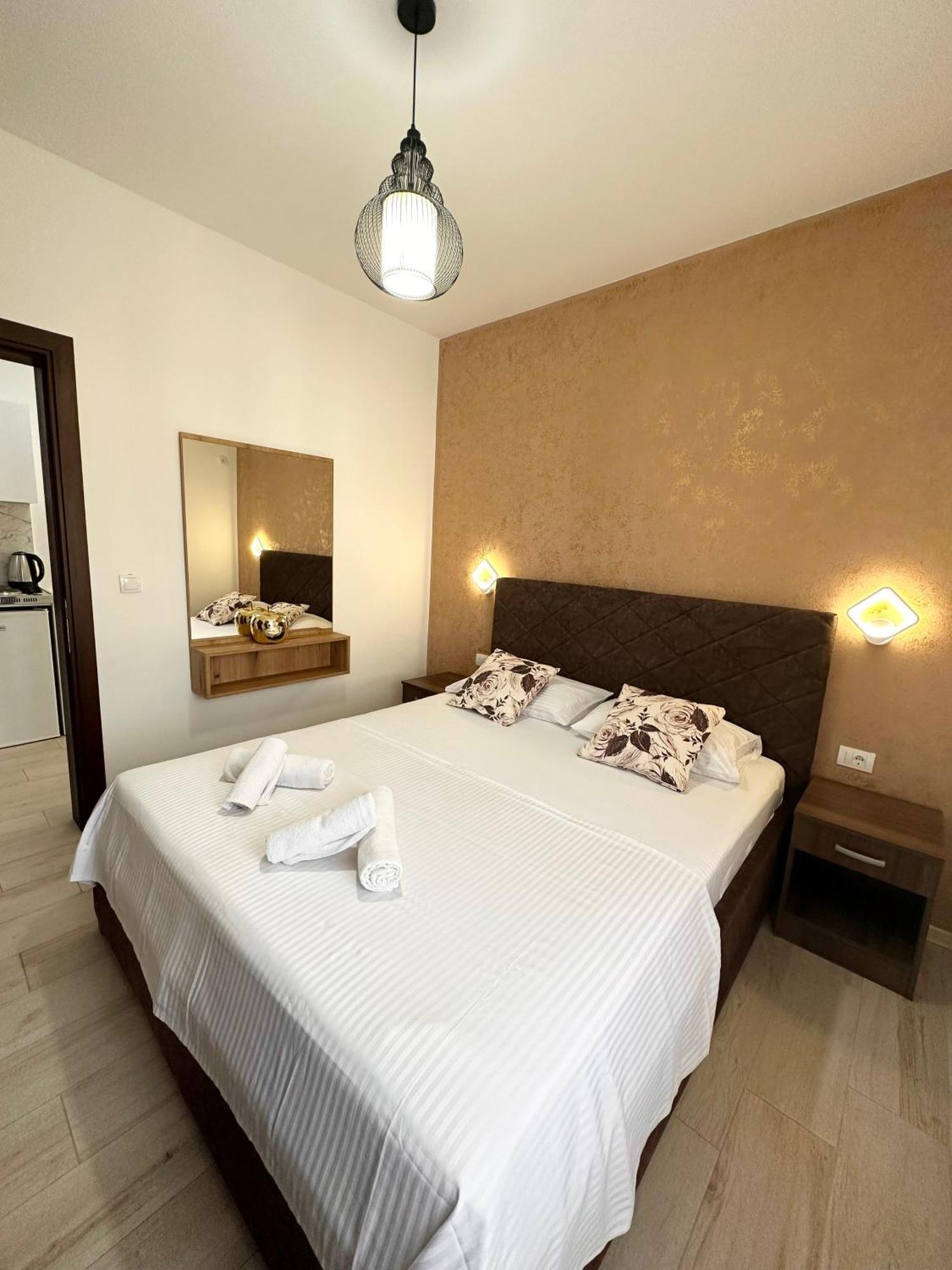 Apartmens Xhenis Lux Ulcinj Buitenkant foto