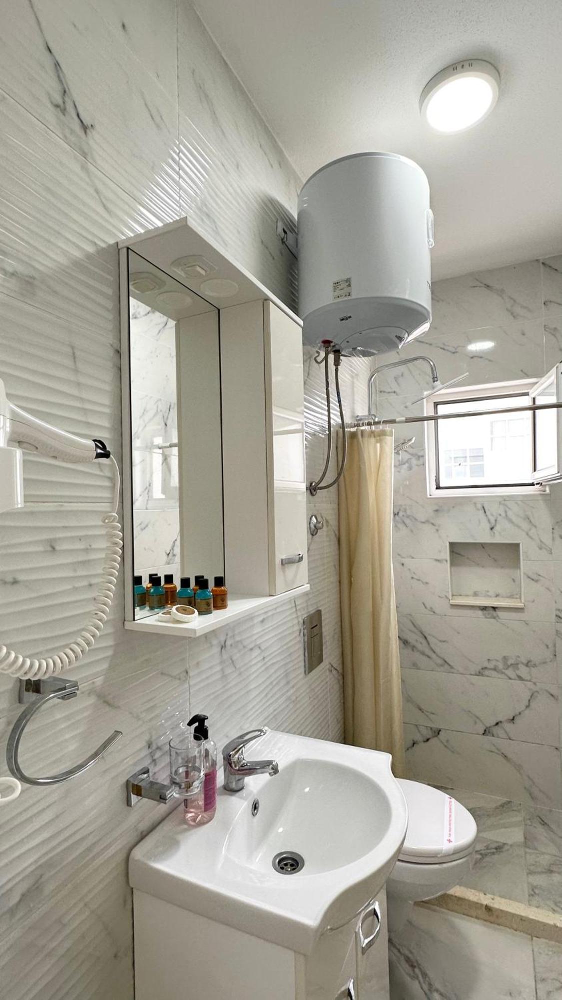 Apartmens Xhenis Lux Ulcinj Buitenkant foto